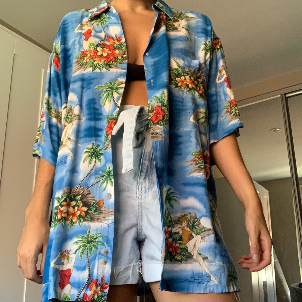 VINTAGE TOURIST SHIRT